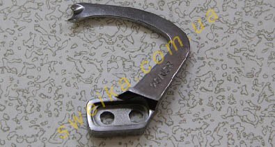 Петельник правий (верхній) для килимового оверлока ML 2502
